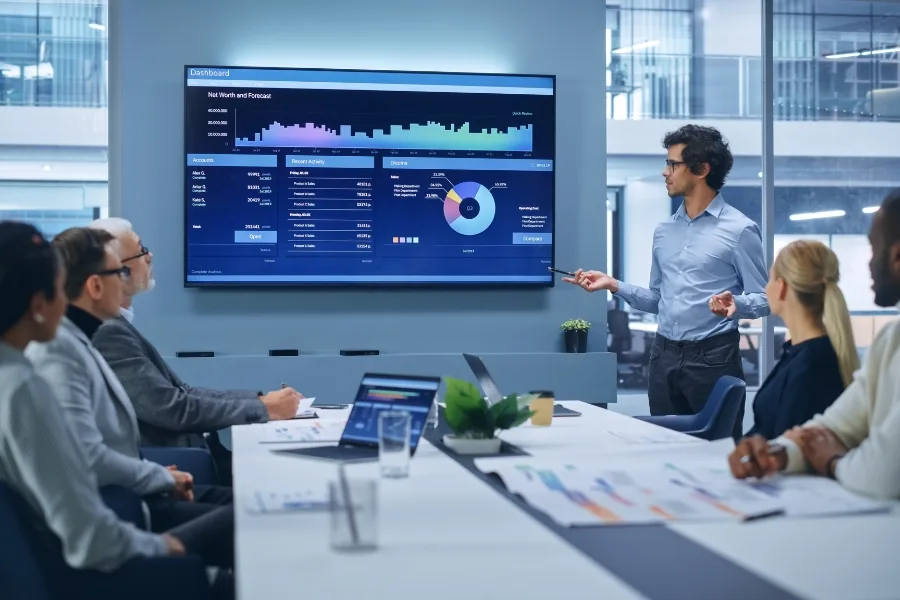 Top Field Force Challenges and How to Overcome Them